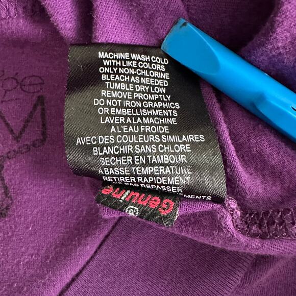 Volcom T Shirt Large Purple Black VNeck Y2K 90s Grunge - Picture 9 of 10